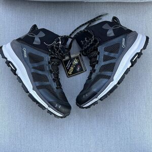 Under Armor Gore Tex Athletic Shoes Youth 6.5 New with Tags No Box Michelin Grip